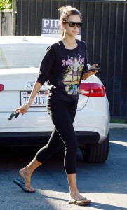 Alessandra Ambrosio Out in Los Angeles 03/23/2016-4