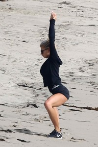 Charlotte McKinney Working Out at the Beach in Malibu 02/29/2016-6