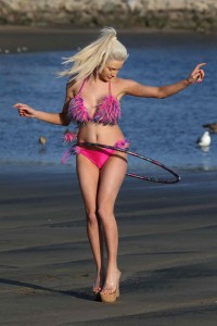Courtney Stodden in Bikini With Hula Hoop at the Beach in Los Angeles 03/23/2016-2