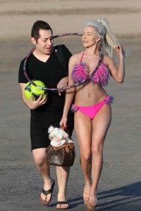 Courtney Stodden in Bikini With Hula Hoop at the Beach in Los Angeles 03/23/2016-9