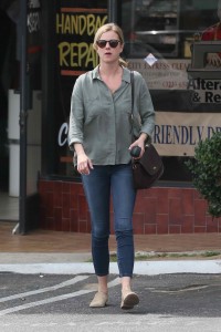 Emily VanCamp Out Shopping in West Hollywood 03/10/2016-4