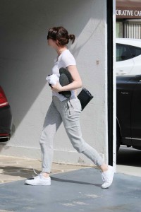 Emma Stone Arriving at the Gym in Los Angeles 03/03/2016-4