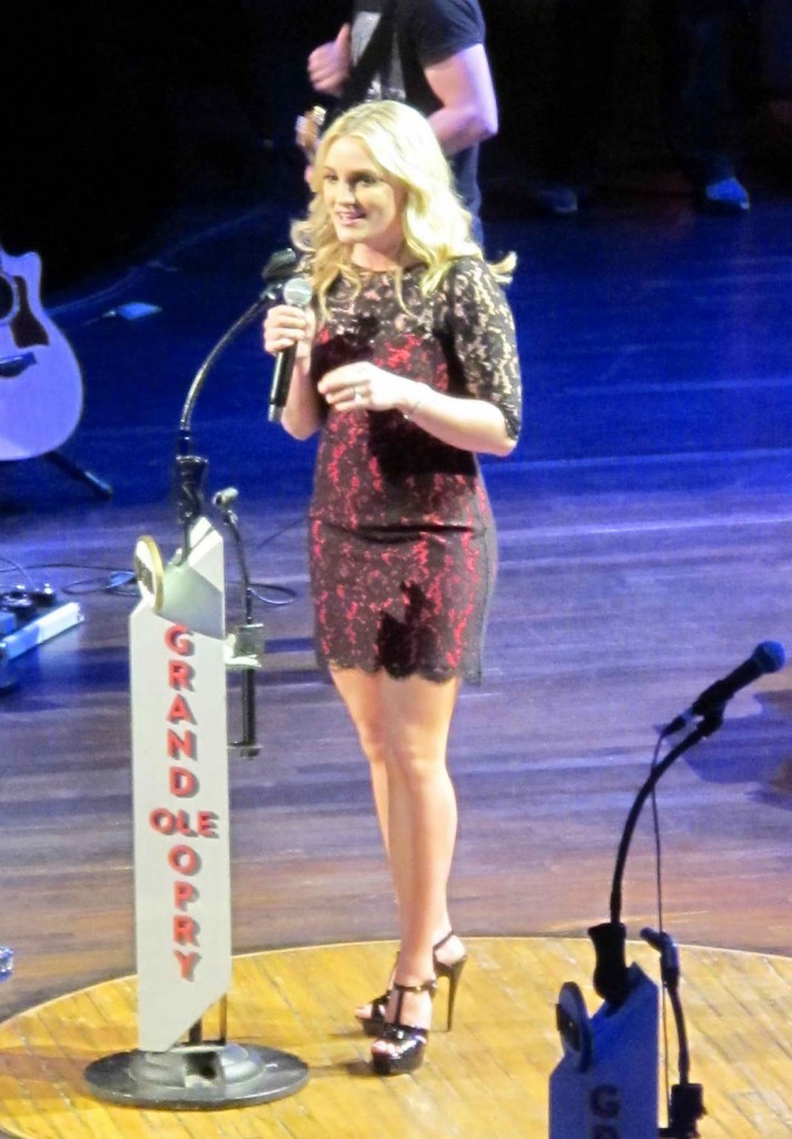 Jamie Lynn Spears Performs at the Grand Ole Opry in Nashville 03/15/2016-1