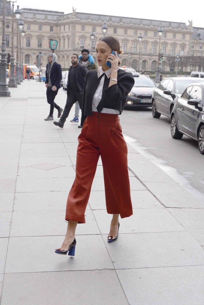 Jessica Alba Attends the Dior Fashion Show in Paris 03/04/2016-1