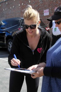 Jodie Sweetin Arrives at DWTS Studios 03/14/2016-5