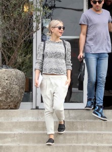Julianne Hough at Furniture Shopping in Los Angeles 03/04/2016-4