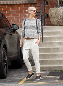 Julianne Hough at Furniture Shopping in Los Angeles 03/04/2016-5
