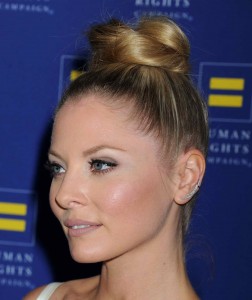 Kaitlin Doubleday at the Human Rights Campaign 2016 Gala Dinner in Los Angeles 03/19/2016-5