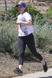Kate Mara Jogging in Los Angeles 03/23/2016-3