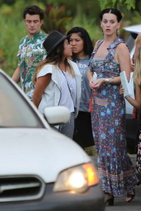 Katy Perry Hiking in Hawaii 02/29/2016-7