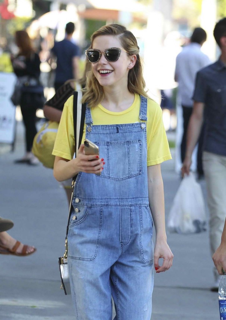 Kiernan Shipka Out in Los Angeles 03/25/2016-1