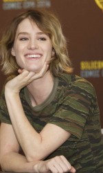 Mackenzie Davis at the Silicon Valley Comic Con in San Jose 03/19/2016