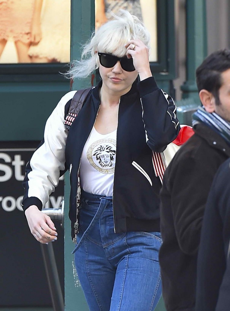 Miley Cyrus Out in SoHo 03/29/2016-1