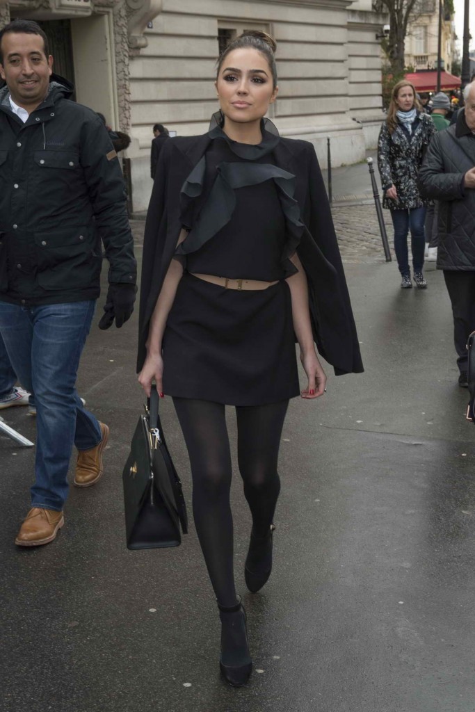 Olivia Culpo Arriving for Giambattista Valli Fashion Show in Paris 03/08/2016-1