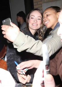 Olivia Wilde Outside the Apple Store in New York 03/17/2016-5