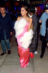 Ariana Grande at MTV Movie Awards in Burbank 04/09/2016-9