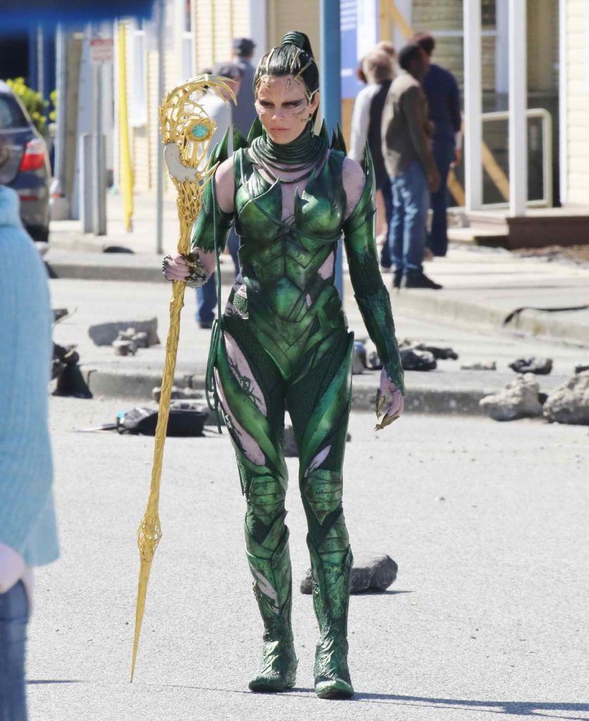 Elizabeth Banks on the Set of Power Rangers in Vancouver 04/25/2016-1