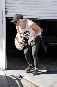 Hilary Duff at a Gym in West Hollywood 04/20/2016-3