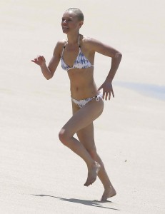 Kate Bosworth in Bikini at the Beach in Hawaii 03/31/2016-4