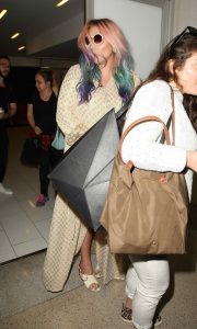 Kesha Was Seen at LAX Airport in Los Angeles 04/22/2016-4