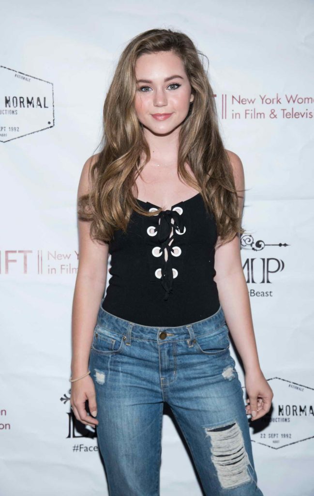 Brec Bassinger at the Little Miss Perfect Screening at the TCL Chinese Theatre in Hollywood 05/26/2016-1