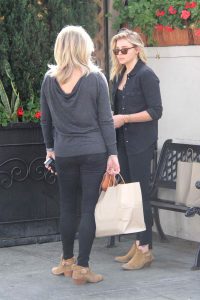 Chloe Grace Moretz Gets Lunch With Her Mom at Porta Via Restaurant in Beverly Hills 05/15/2016-5