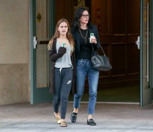 Courteney Cox Was Spotted in Beverly Hills 05/03/2016-2