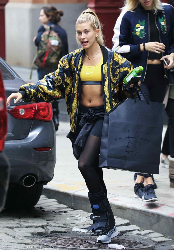 Hailey Baldwin Out in New York 05/24/2016-1