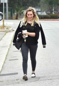 Hilary Duff Leaves an Office Building in Beverly Hills 05/04/2016-2