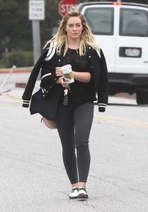Hilary Duff Leaves an Office Building in Beverly Hills 05/04/2016-4