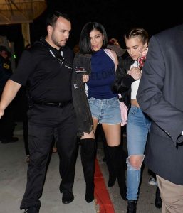 Kylie Jenner Attends Rihanna's Concert in Los Angeles 05/05/2016-2