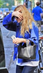 Mary-Kate Olsen Goes Shopping at Versace in SoHo, NY 05/27/2016