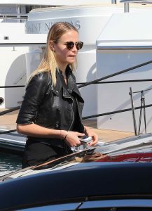 Natasha Poly at the Port of Cannes 05/16/2016-5