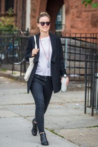 Olivia Wilde Out in New York City 05/10/2016-4