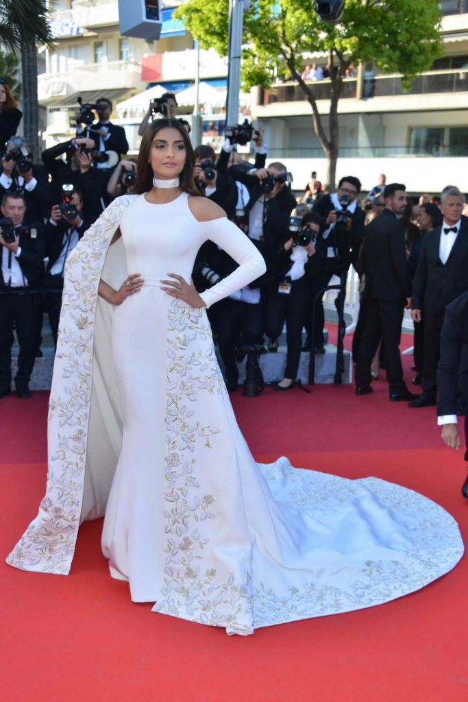 Sonam Kapoor Attends the Mal De Pierres Premiere During 69th Cannes Film Festival 05/15/2016-1