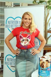 Busy Philipps Visits an Animal Shelter in New York City 06/29/2016-4