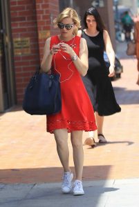 Elizabeth Banks Was Seen Out in Los Angeles 06/03/2016-2