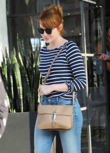 Emma Stone Leaves a Hair Salon in Los Angeles 06/08/2016-2