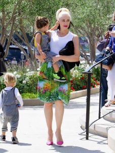 Gwen Stefani Steps Out to Church in Los Angeles 05/06/2016-3