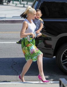 Gwen Stefani Steps Out to Church in Los Angeles 05/06/2016-4