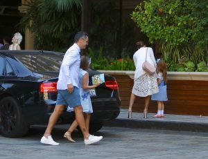 Jessica Alba Was Seen at the Four Seasons Hotel in Beverly Hills 06/19/2016-5