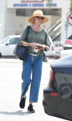 Julie Bowen Was Seen Out in Los Angeles 05/31/2016