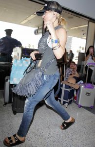 Kate Hudson at LAX Airport in LA 06/23/2016-3