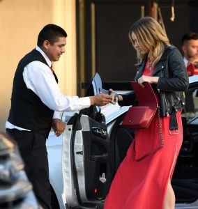 Katharine McPhee Arrives to Craig's Restaurant in West Hollywood 06/24/2016-4