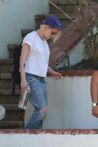 Kristen Stewart Leaves Her Dad's House in West Hollywood 06/19/2016-2