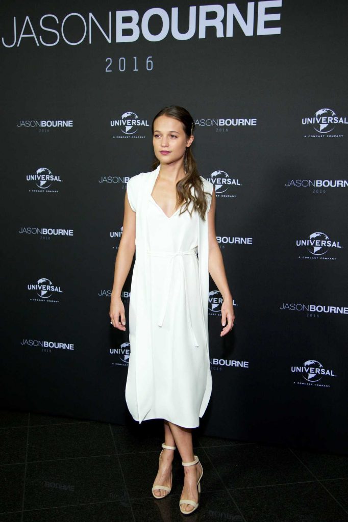 Alicia Vikander at the Jason Bourne Photocall in Berlin 07/14/2016-1