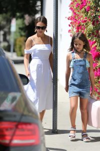 Jessica Alba Was Seen Out in Los Angeles 07/10/2016-2