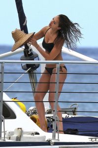 Jessica Alba Wearing a Bikini in Hawaii 07/17/2016-3