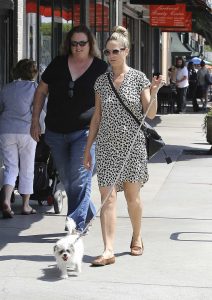 Judy Greer Walks in Los Angeles 07/01/2016-2