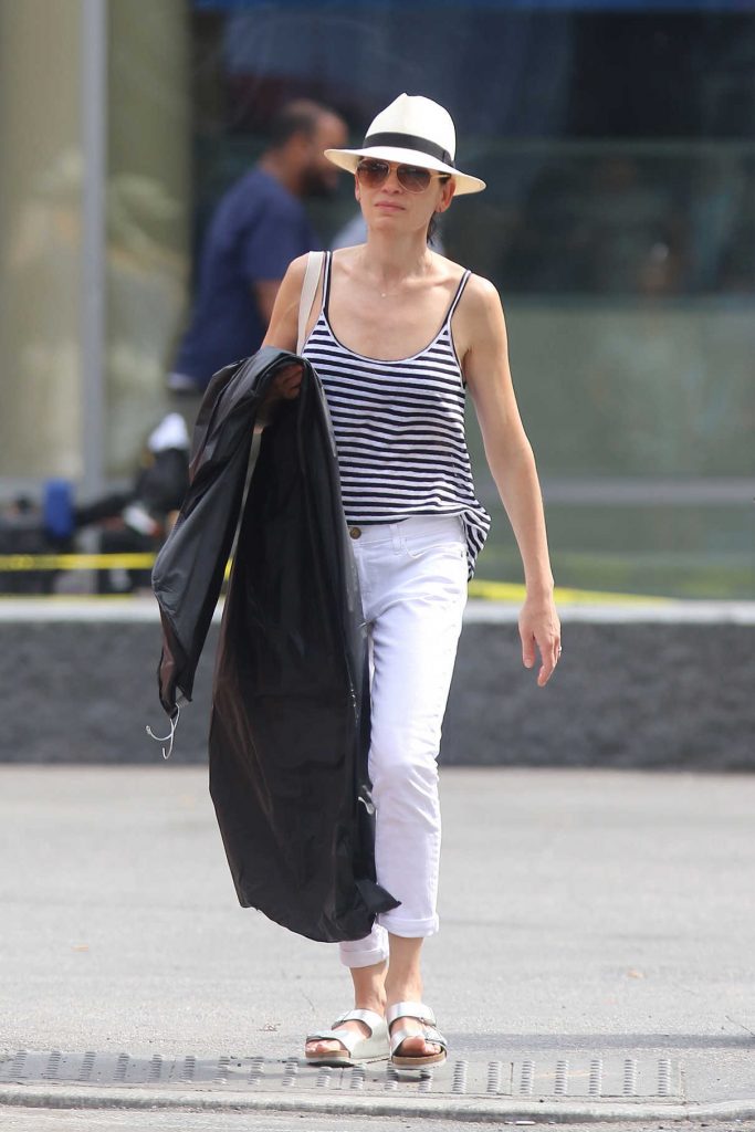 Julianna Margulies Was Seen Out in New York City 07/07/2016-1